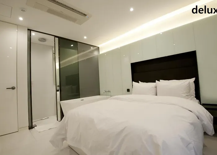 Motel The Artist Yeoksam
